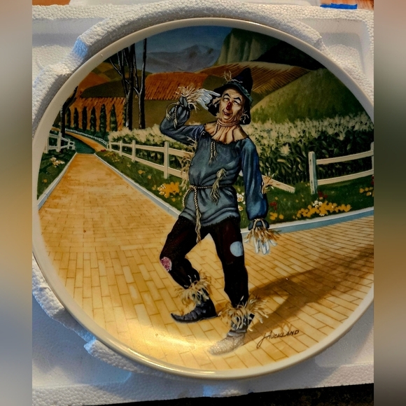 "If I Only Had A Brain" Collector Plate - Picture 7 of 7